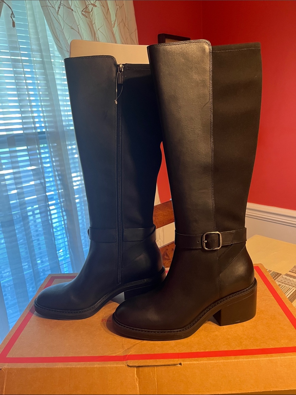 Vince Camuto Vianah Classic Black Leather Women's Tall Boots 10M NEW